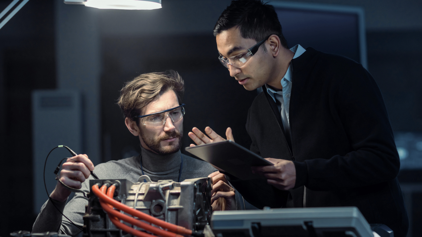 汽车工程师检查工具 